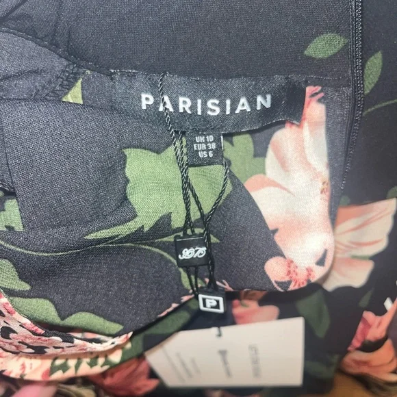 CLOSET CLEAR OUT! 🎉 NWT Parisian floral flare sleeve dress - Picture 6 of 6